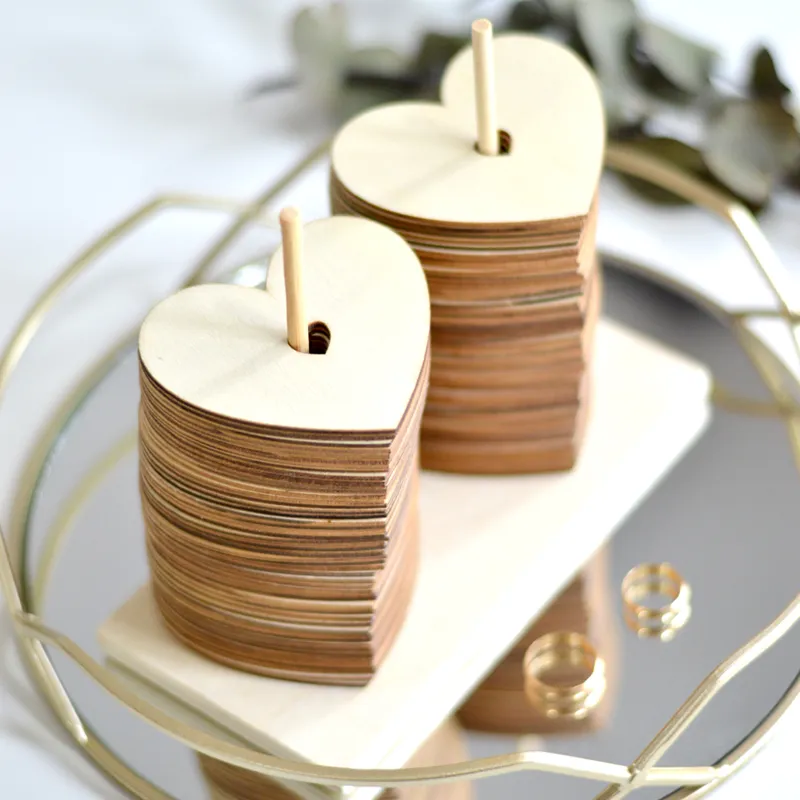 Corazones de madera para firmas de invitados – base personalizada