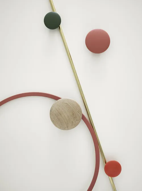 Perchero de pared Dots en madera de roble Natural Small - Imagen 2