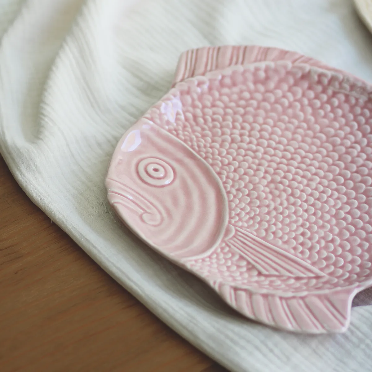 Plato llano – Pez – Rosa pastel - Imagen 2