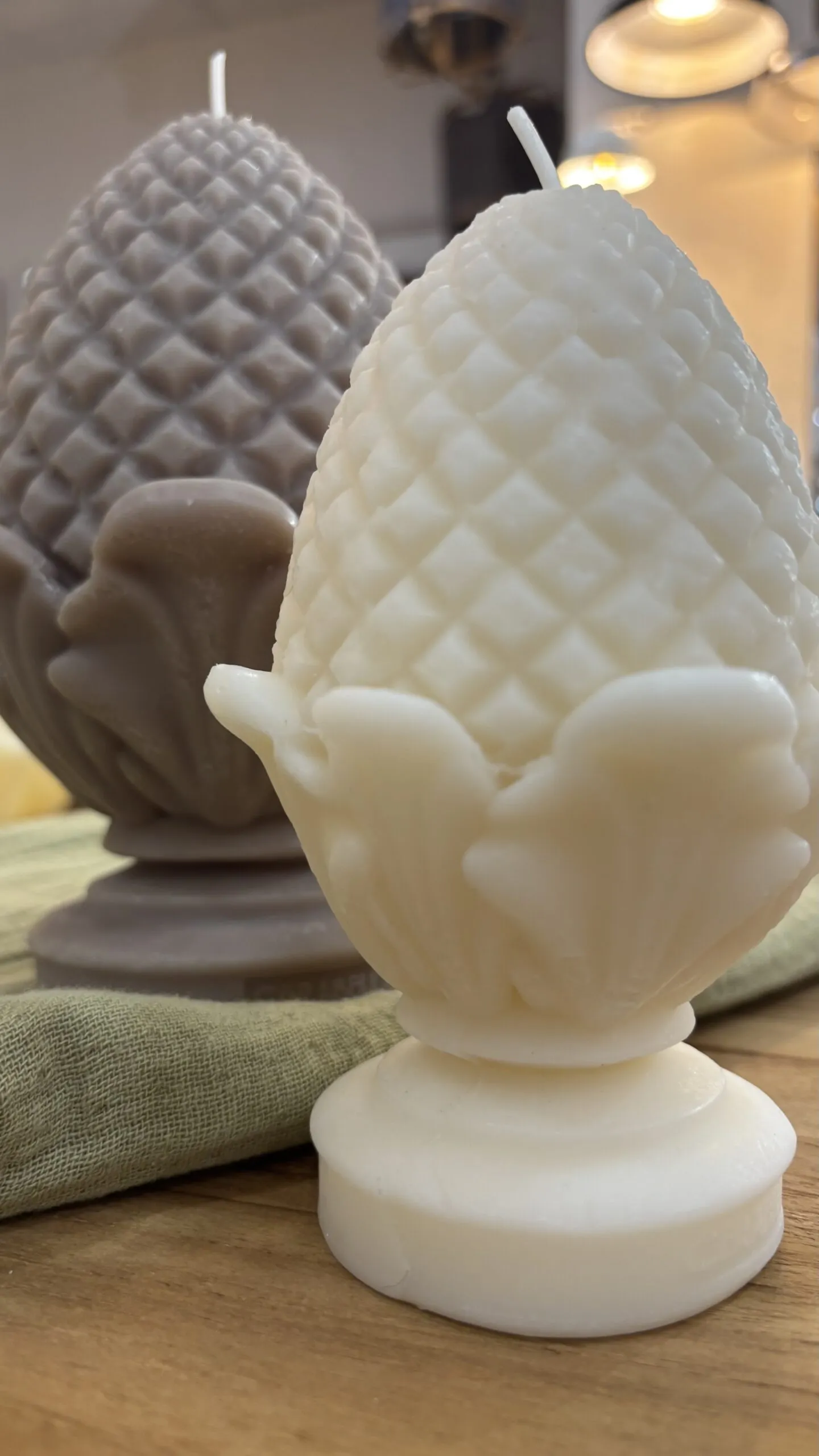 Vela decorativa Pinacle Natural Small - Imagen 8