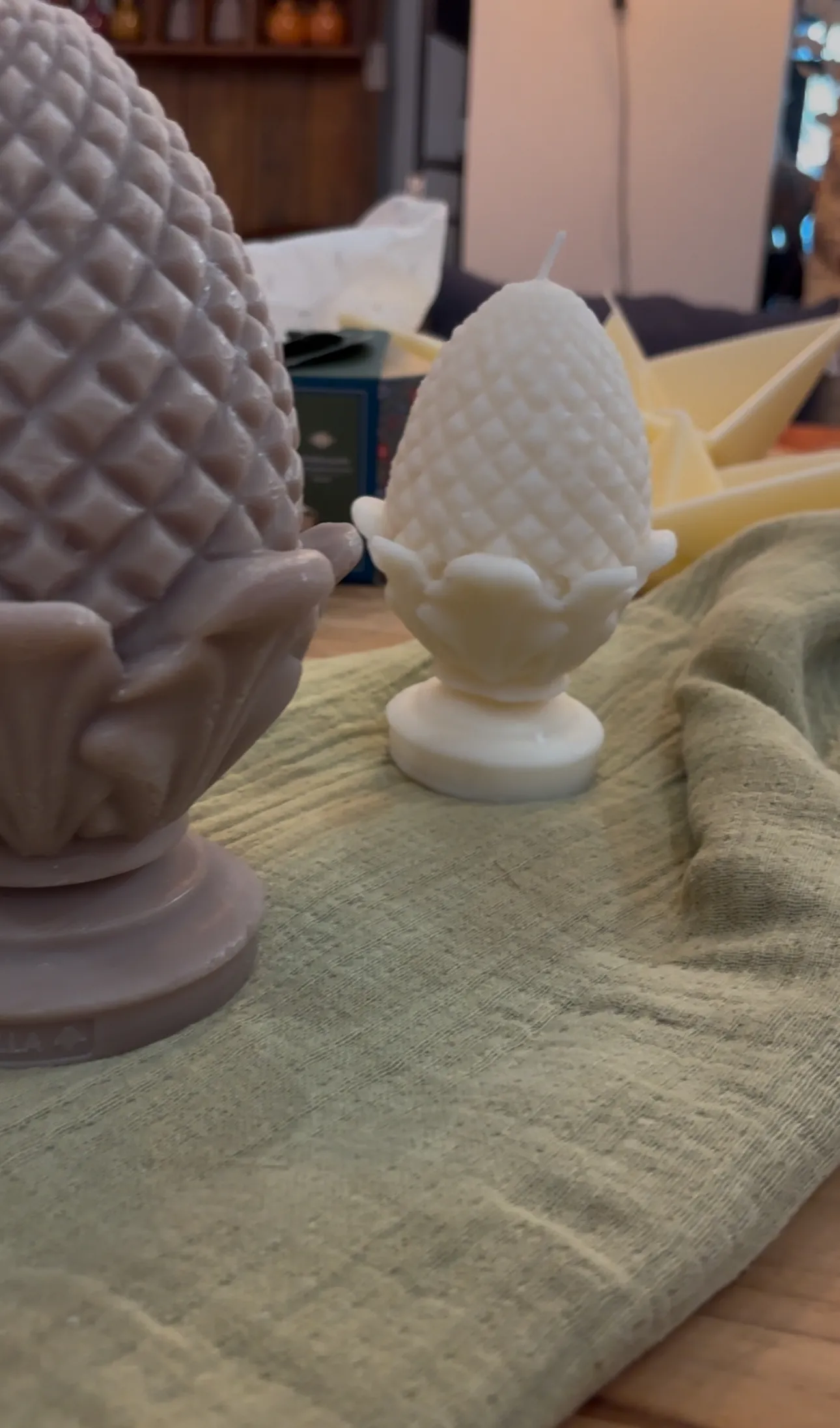 Vela decorativa Pinacle Natural Large - Imagen 5