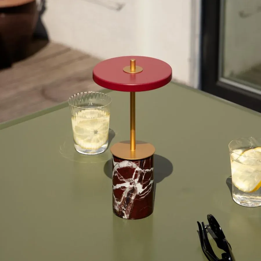 Lámpara de mesa portátil Asteria Move Mini en acero Red Marble - Imagen 6