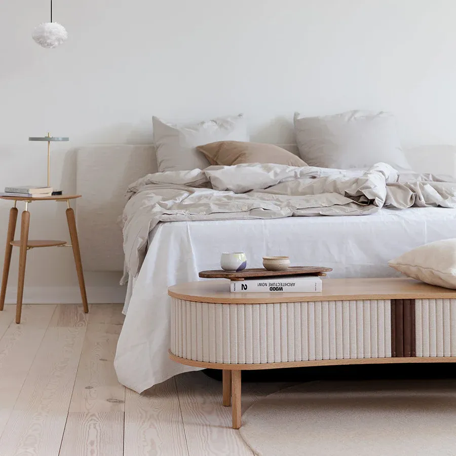 Mesa auxiliar My Spot en madera de roble y acero Natural & Gold - Imagen 4