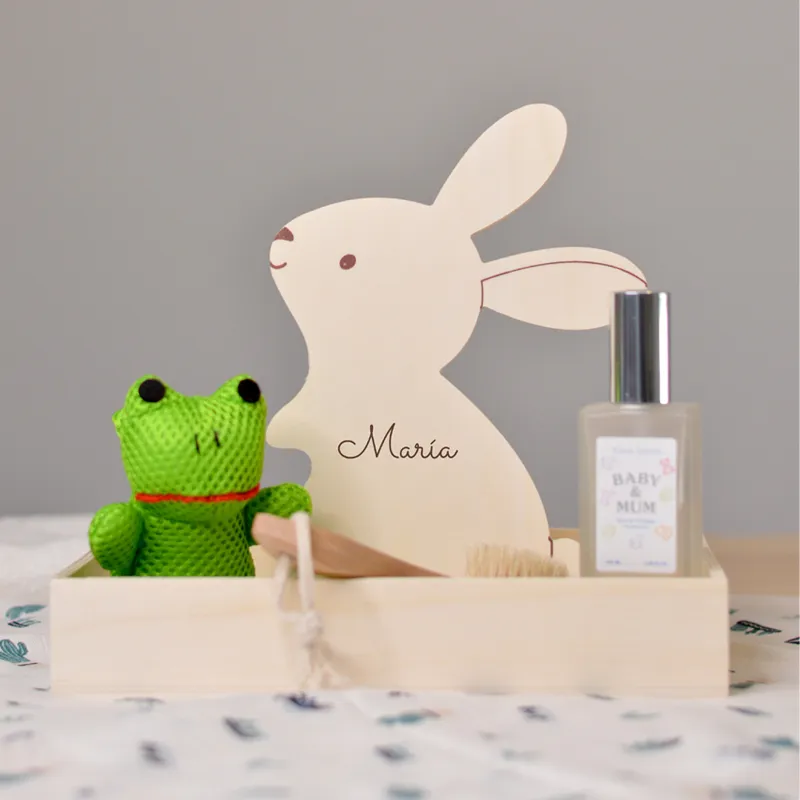 Bandeja infantil conejo madera personalizada