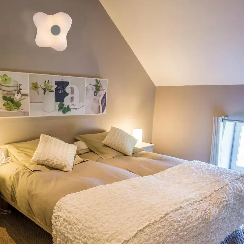 Lámpara plafón o aplique EOS MUSIC con Bluetooth y diseño de nube - Imagen 3