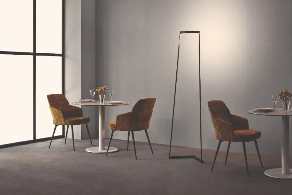 Pie de Salón LED Minimal de 20W regulable en intensidad - Imagen 5