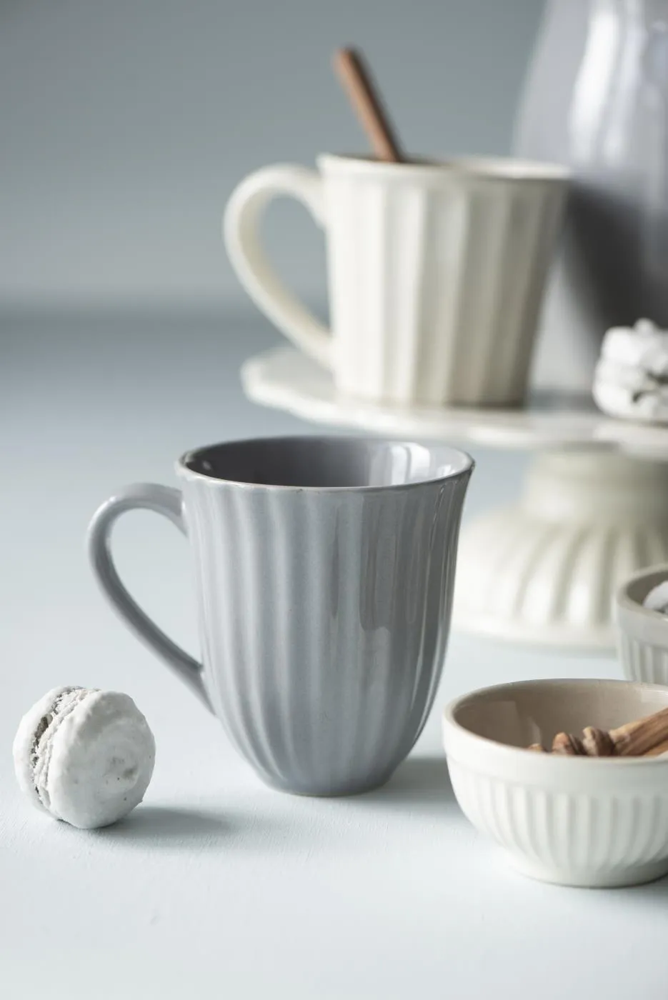 Taza con asa Mynte de gres French Grey - Imagen 2